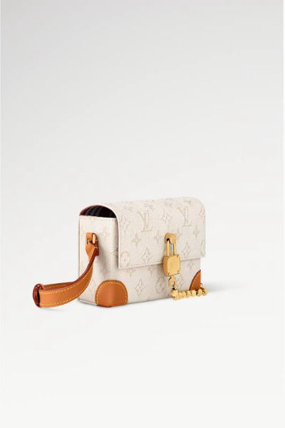 LV Steamer Wearable Wallet