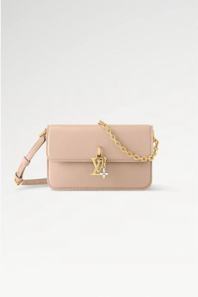 LV Bloom Wallet On Chain