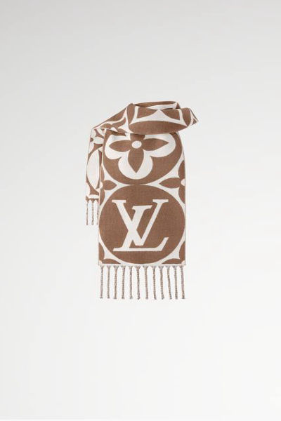 LV Medallion Scarf