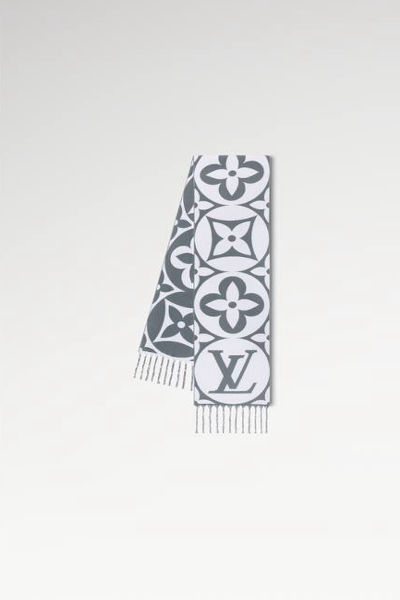 LV Medallion Scarf