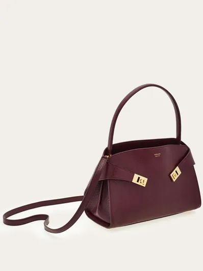 Ferragamo Hug soft shoulder bag (M)