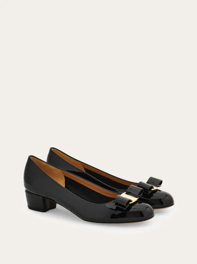 Ferragamo Vara pump