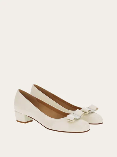 Ferragamo Vara pump