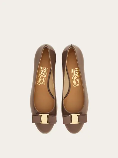 Ferragamo Vara pump