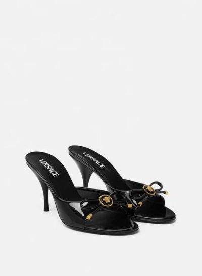 VERSACE OPERA BOW PATENT MULES 85 MM