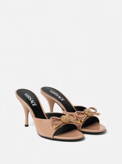 VERSACE OPERA BOW PATENT MULES 85 MM